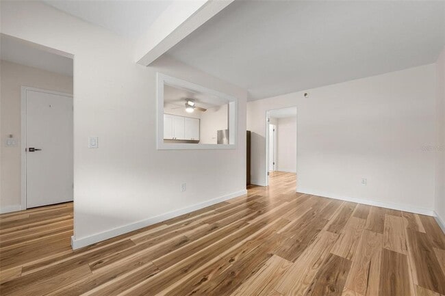 Building Photo - 308 Ohio Pl