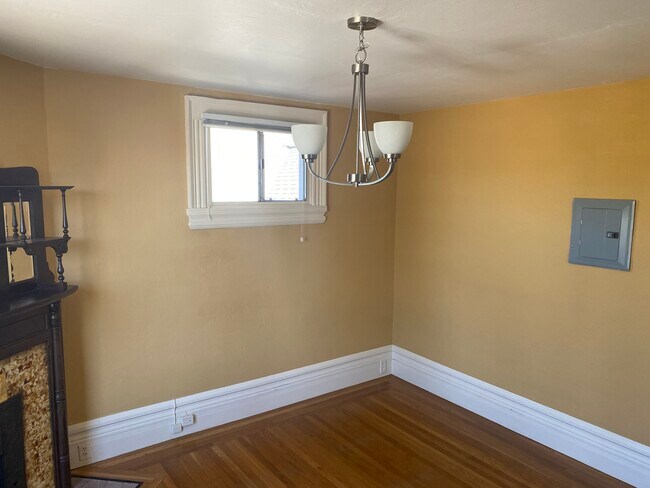 Plenty of light from top floor - 2212 Clinton Ave