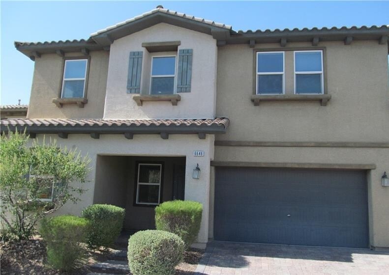 Foto principal - 6646 Young Sky Ave