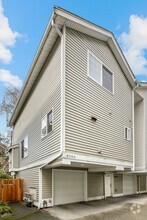 Building Photo - 8535 Midvale Ave N
