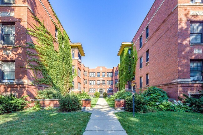 Foto del edificio - 3911 N Keeler Ave