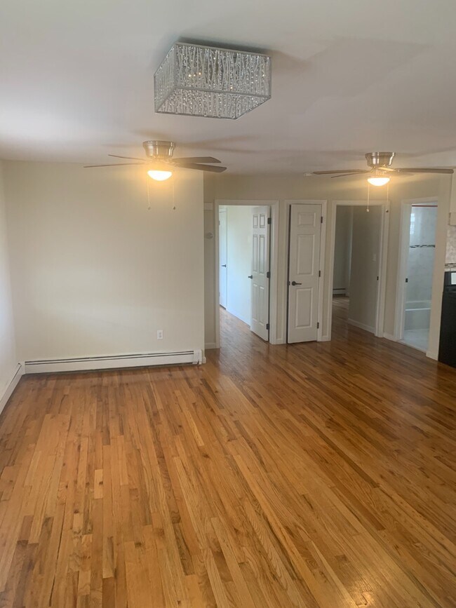 Foto del edificio - 769 E 226th St