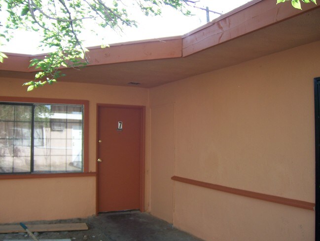 Building Photo - 2200 Sunrise Ave
