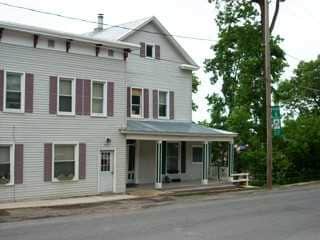 Building Photo - 409 Main St