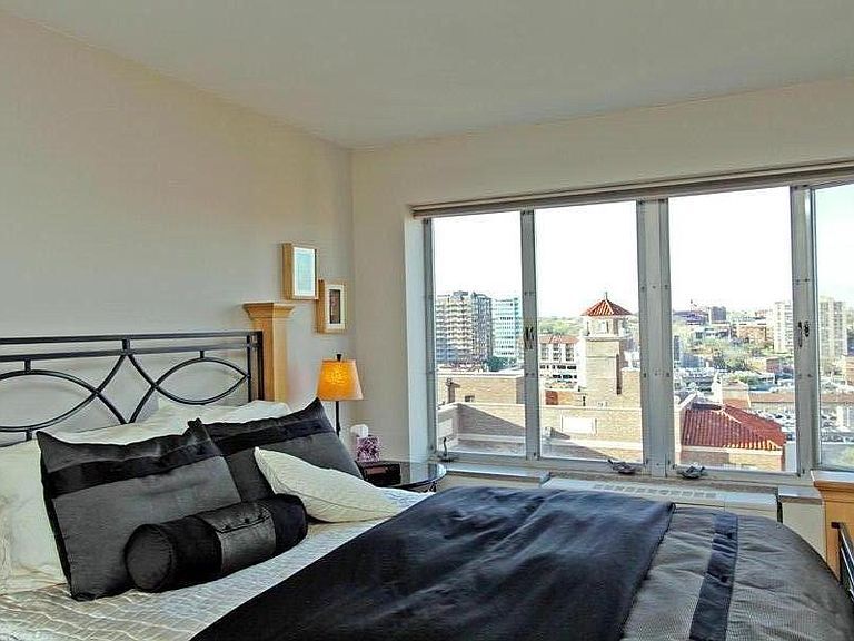 Master Bedroom - 221 W 48th St