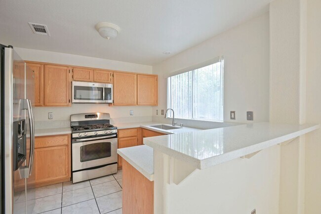 Foto del edificio - 187 Caswell Ct