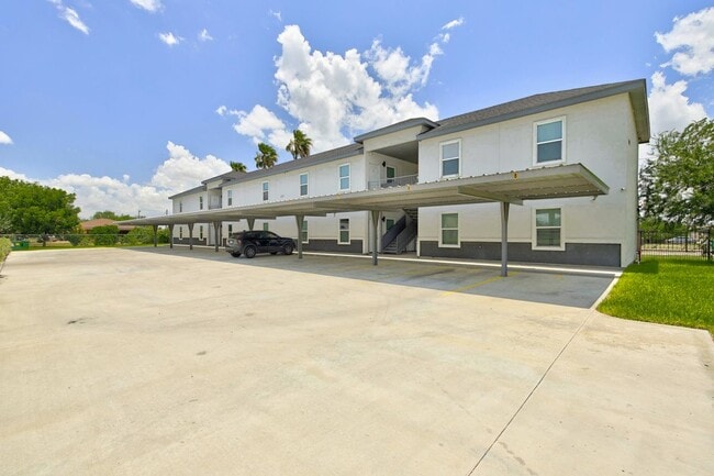 Building Photo - 1207 W Kennedy St