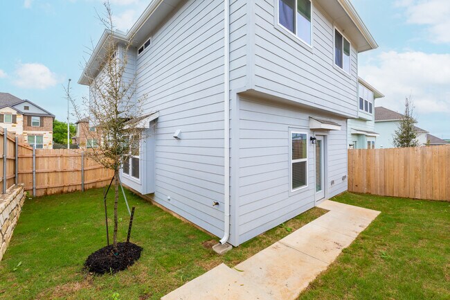 Foto del edificio - 17008 Adoro Dr