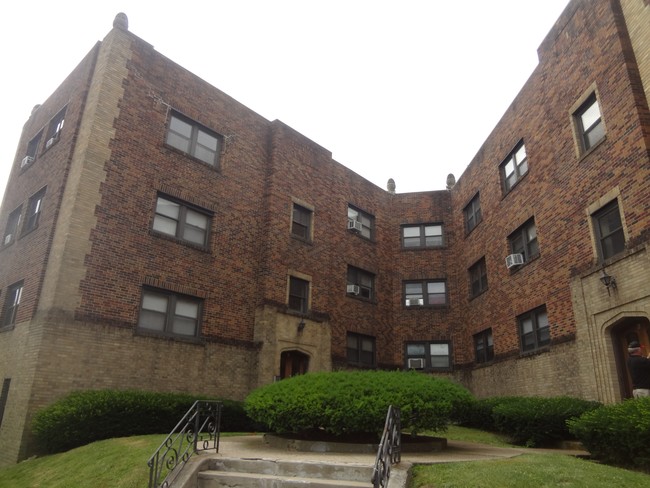 Foto del edificio - 2499 Madison Rd