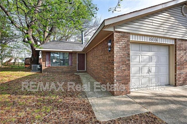 Building Photo - 4418 Acoma St