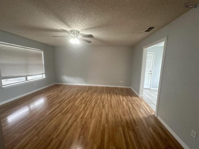 Building Photo - 4739 Cape Cod Dr