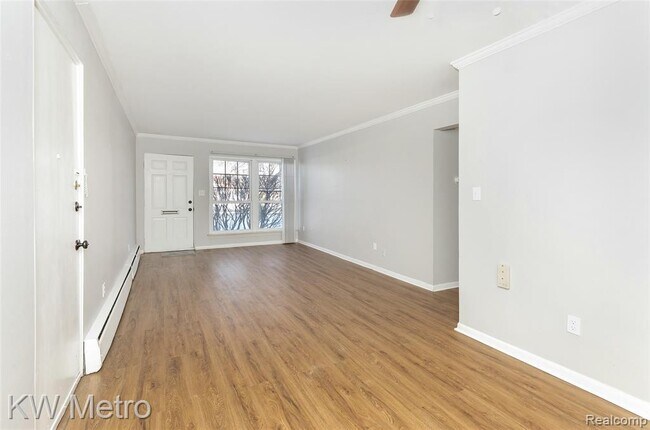 Foto del edificio - 2817 W 13 Mile Rd