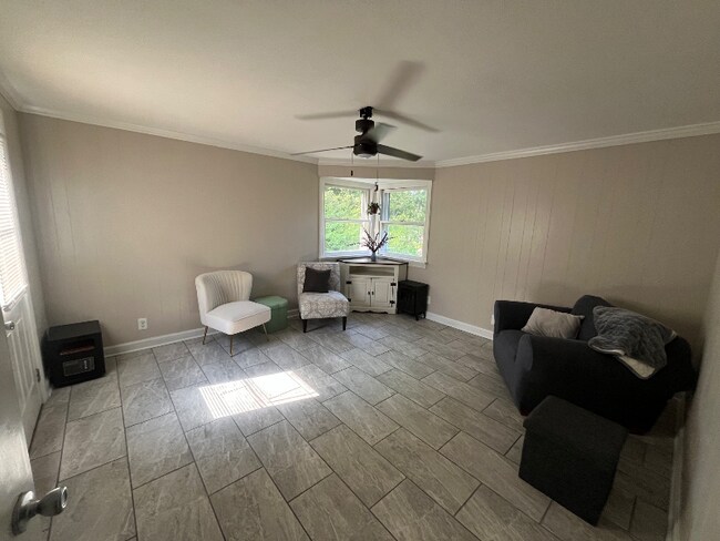 Foto del edificio - 215 Mystic Ln