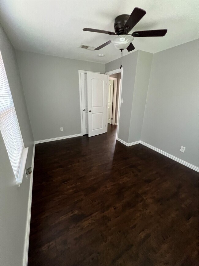 Foto del edificio - 2110 14th Ave N