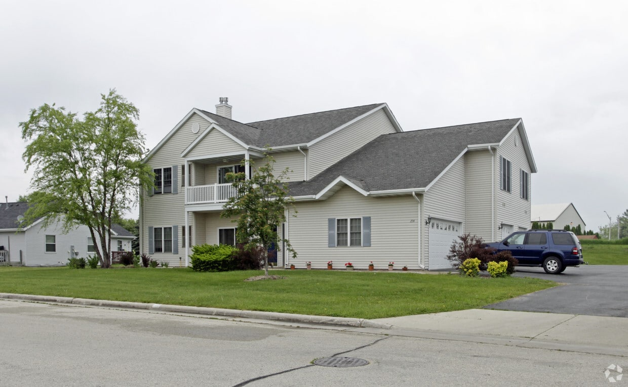 224 S Lar Ann St, Belgium, WI 53004 Apartments in Belgium, WI