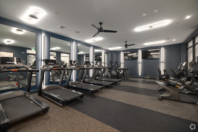 Fitness Center - Presidential Gardens at Manchester