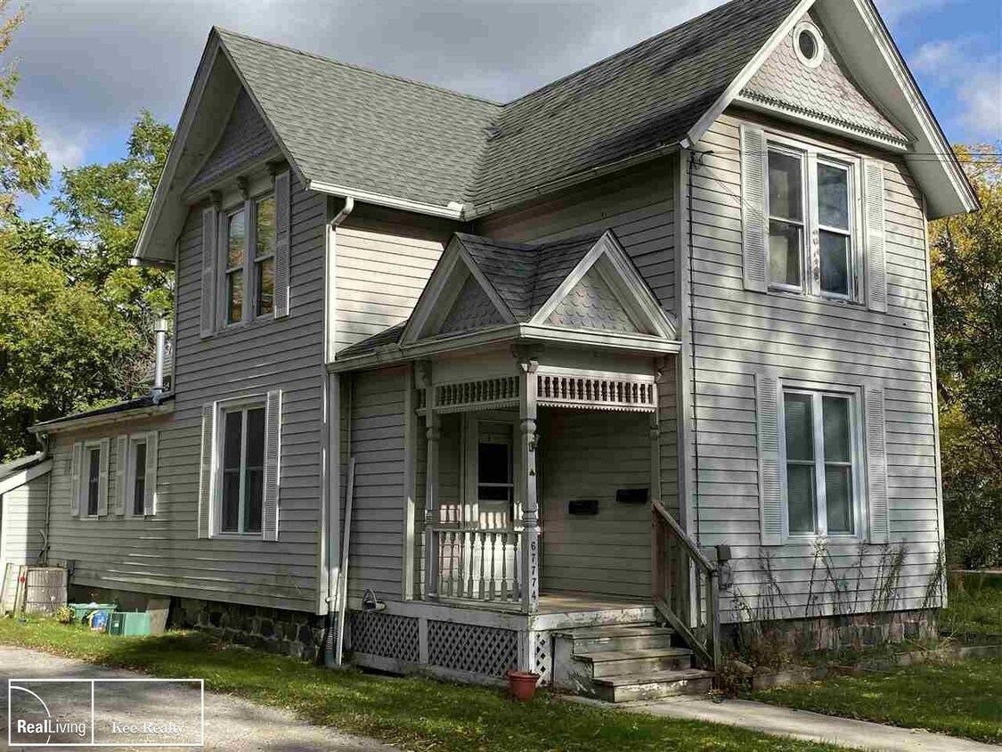 Primary Photo - 67774 Main St