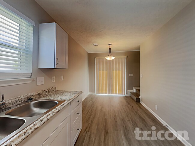 Building Photo - 257 Indian Park Dr