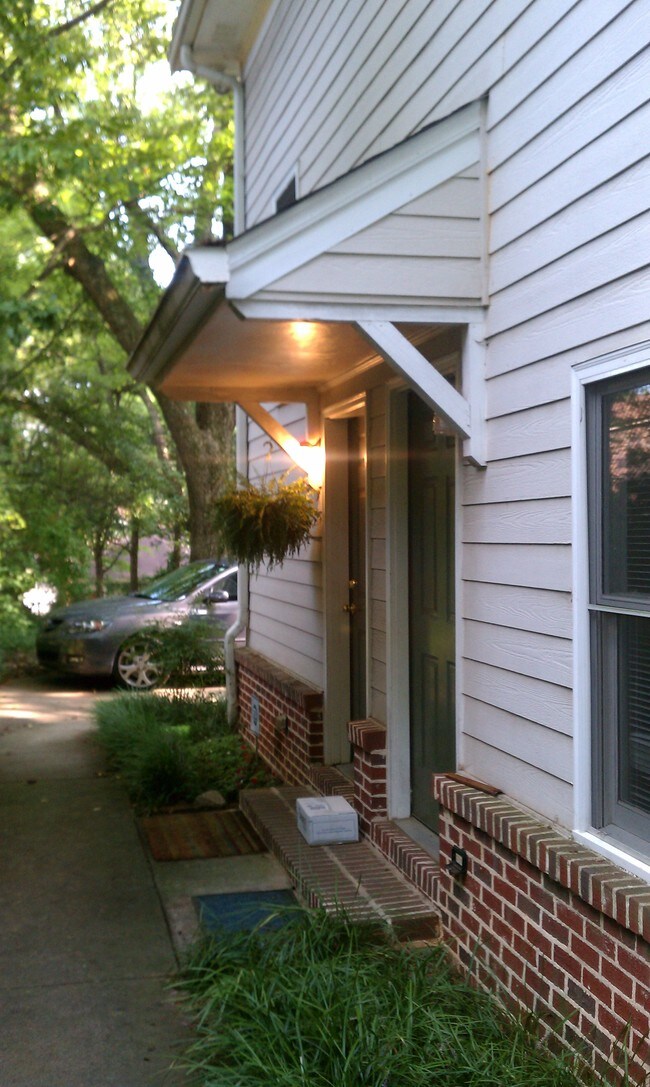 Building Photo - 990 Greenwood Ave