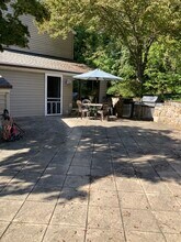 Building Photo - 5219 Cottonwood Dr