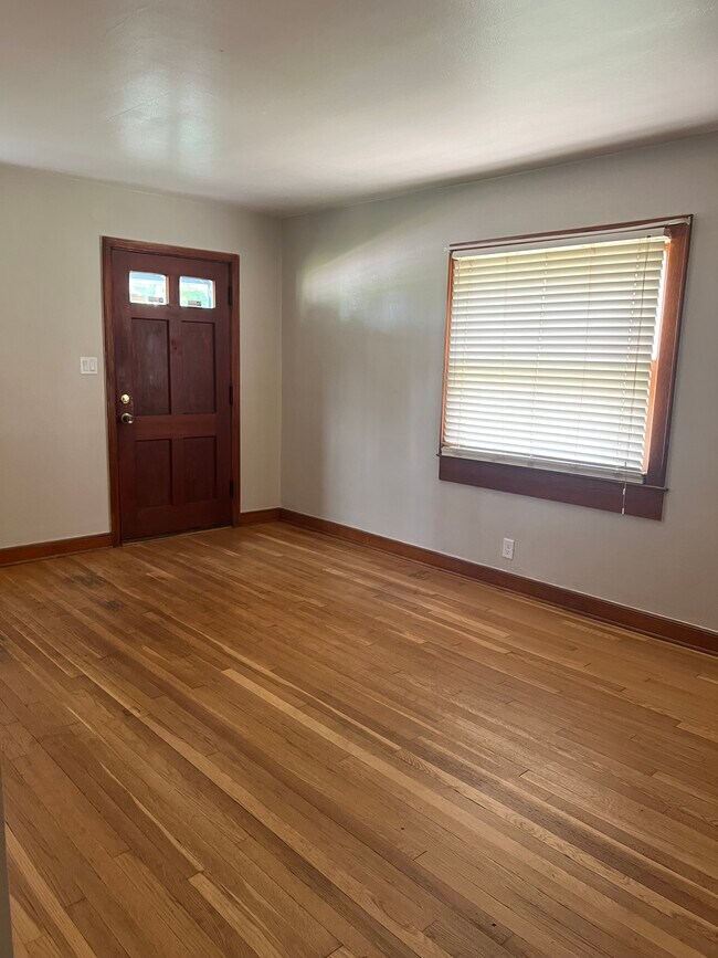 Foto del edificio - 7307 W Lisbon Ave
