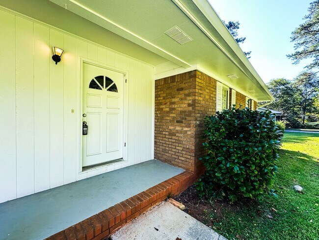 Foto del edificio - Single Family Brick 3/2 rental in Mableton