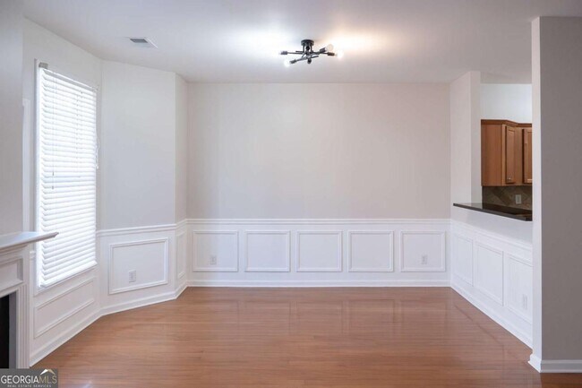 Foto del edificio - 3090 Branham Dr