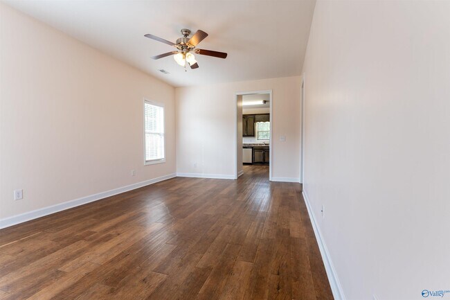 Foto del edificio - 105 Kaileigh Paige Cir