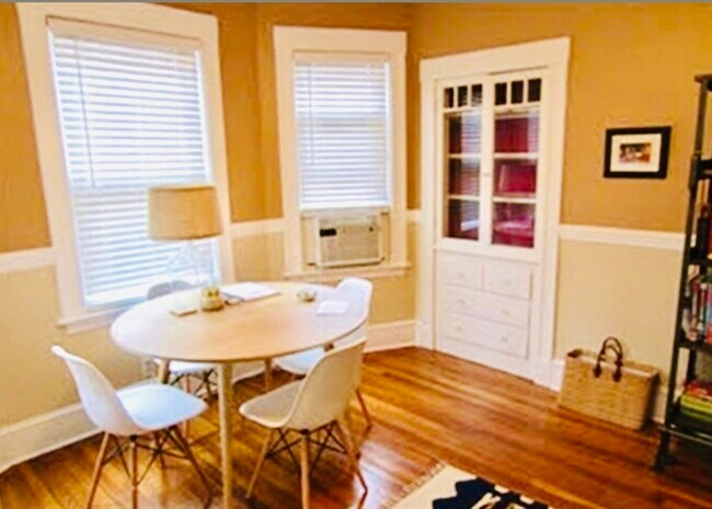 Foto del edificio - 106 Rockview St