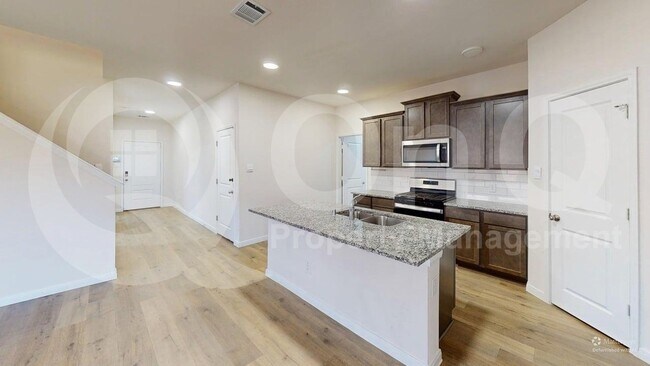 Building Photo - 1400 Colonial Bluff Ln