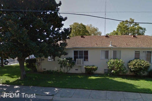Building Photo - 600 45th St