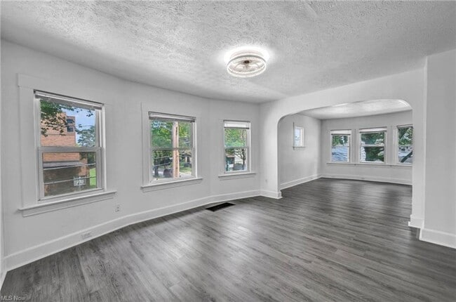 Building Photo - 4302 W 30th St