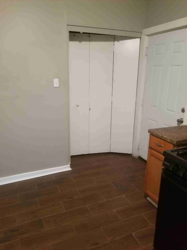 Foto del edificio - 3305 E 19th St