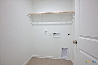 Building Photo - 11560 Chestnut Barr Dr