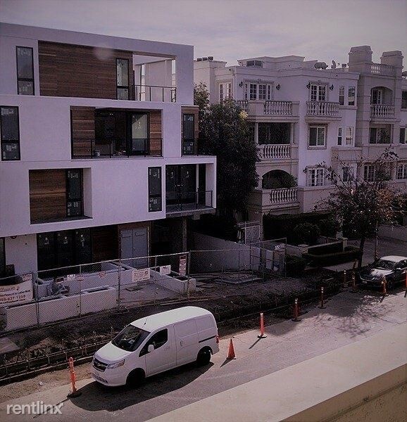 Building Photo - 135 N Swall Dr