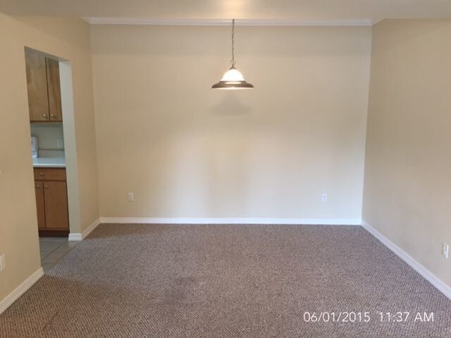 Building Photo - Nice 2 Bedroom Unit at Creets Crossing