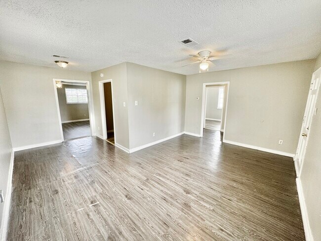 Building Photo - 1259 Newark Ave