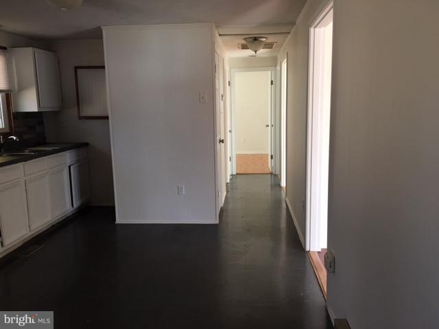 Building Photo - 2206 Heather Ln