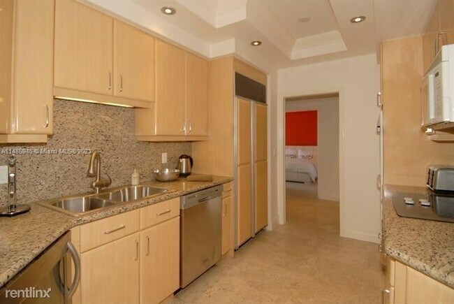 Foto del edificio - 3 br, 2.5 bath Condo - 6051 N Ocean Dr Apt...