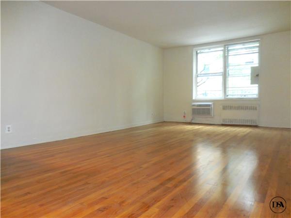 Building Photo - 310 W 47th St