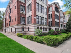 Building Photo - 5132 S Drexel Ave