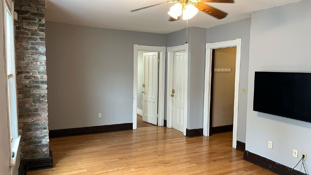 Foto principal - 687 State St