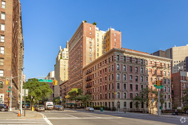 Foto del edificio - 49 E 96th St