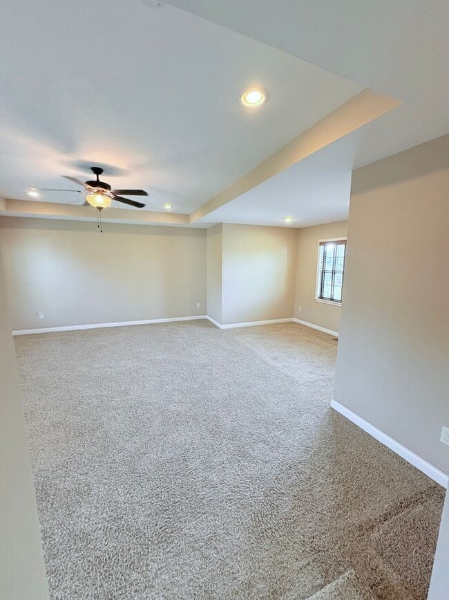 Building Photo - Charming 4 beds 2 bath in Lewis Center!