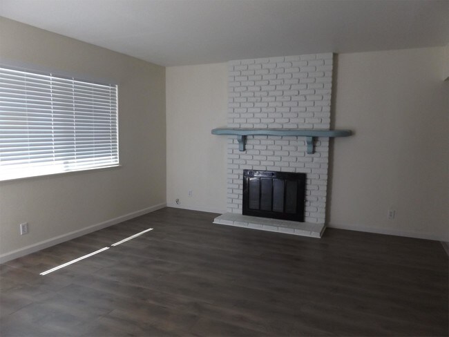 Building Photo - 1808 Calico Dr