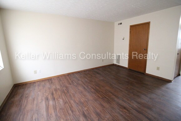 Foto del edificio - 2596 Sawbury Blvd