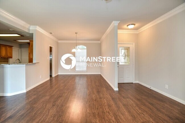 Foto del edificio - 3 Bedroom Pet-Friendly Home in Red Oak, TX with Main Street Renewal