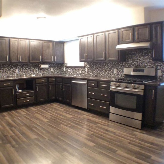 Foto del edificio - 8413 Gibbs Dr