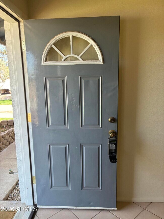 Foto del edificio - 1439 W Huntington Dr