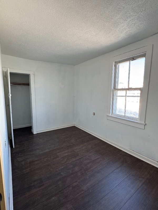 Building Photo - 75 W Main St